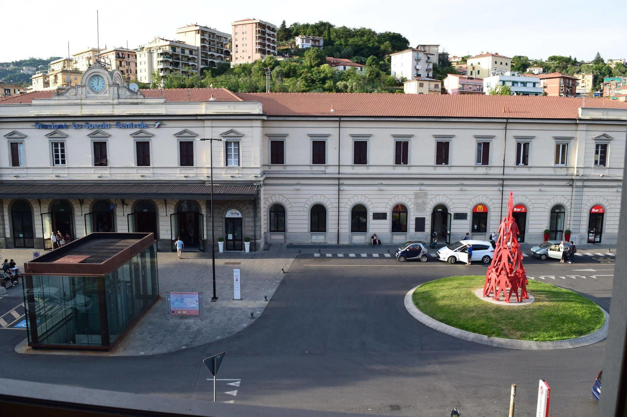 Hotel Mary La Spezia Exteriör bild