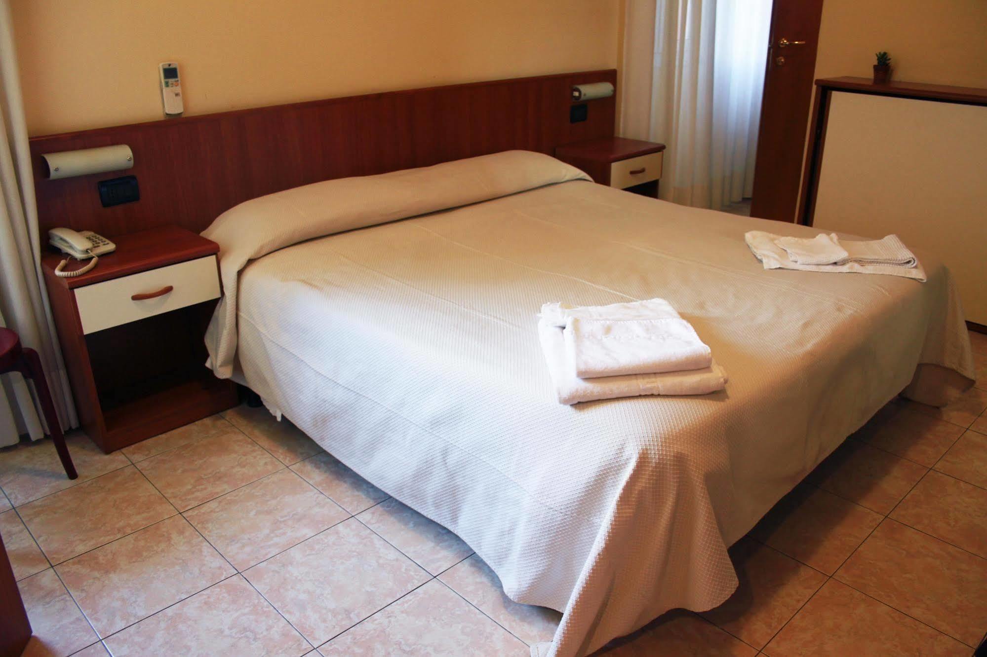 Hotel Mary La Spezia Exteriör bild