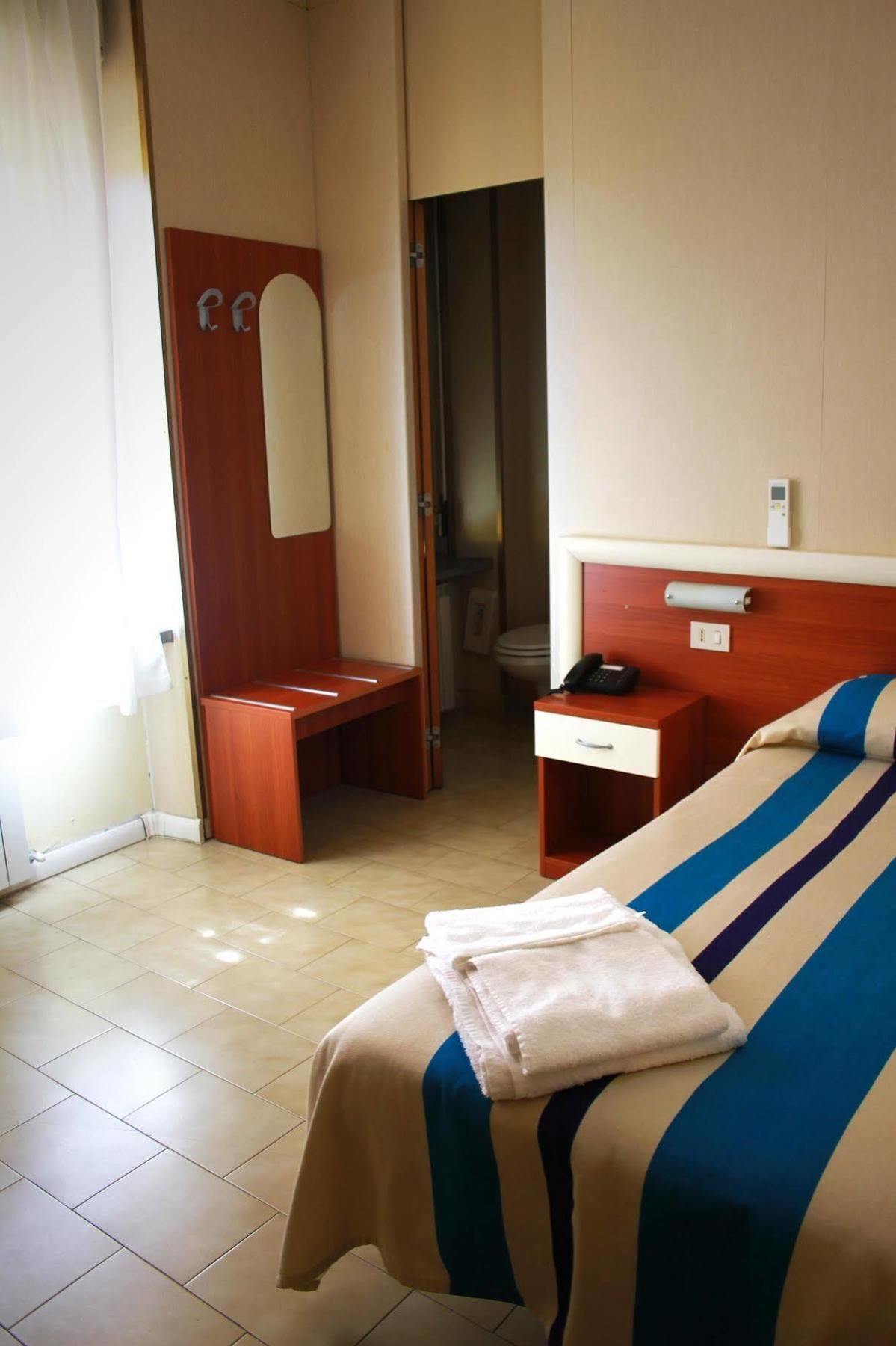 Hotel Mary La Spezia Exteriör bild