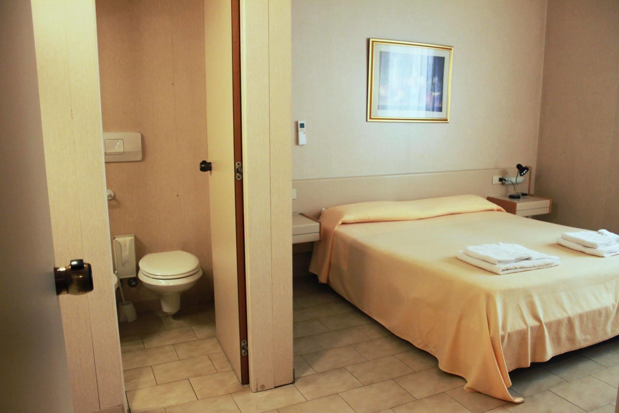Hotel Mary La Spezia Exteriör bild
